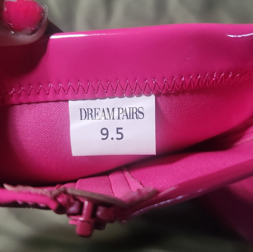 Dream Pairs Fuchsia Footwear